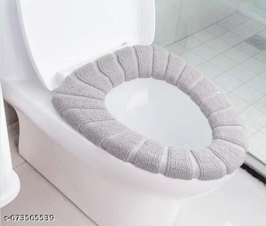 Warm & Cozy Plush Toilet Seat Cover – Soft Padded Washable Bathroom Seat Cushion with Elastic Fit for Winter Comfort
